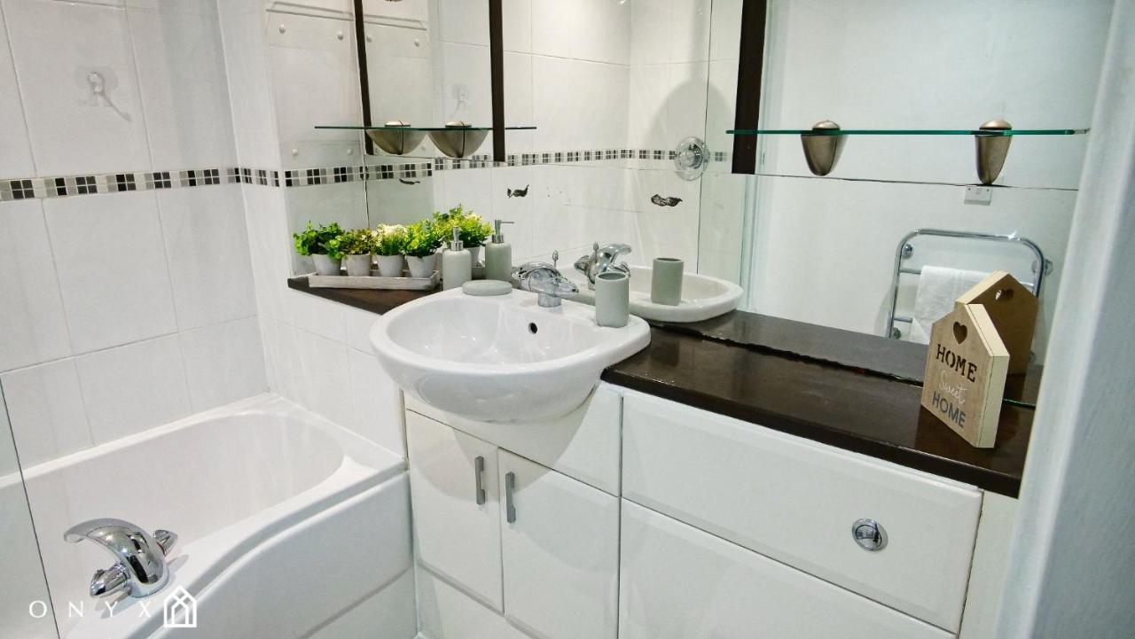 Onyx Bullring Stunning Large Spacious City Centre Apartment 伯明翰 外观 照片